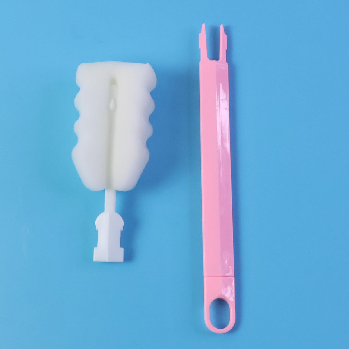 Soft silicone bristle bottle brush for safe cleaning of glass and plastic bottles.