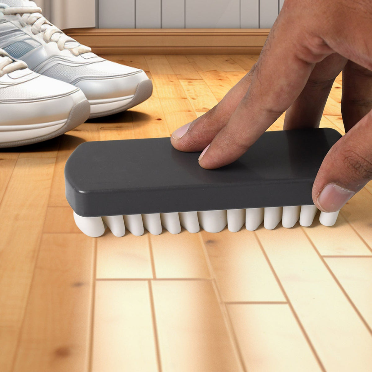 All-terrain shoe cleaning brush for various shoe materials