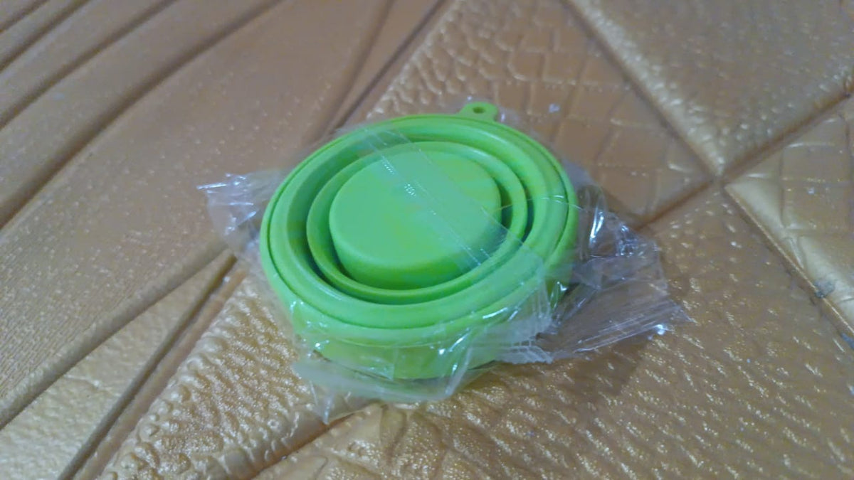 Portable foldable silicone travel mug, a single unit for daily adventures.